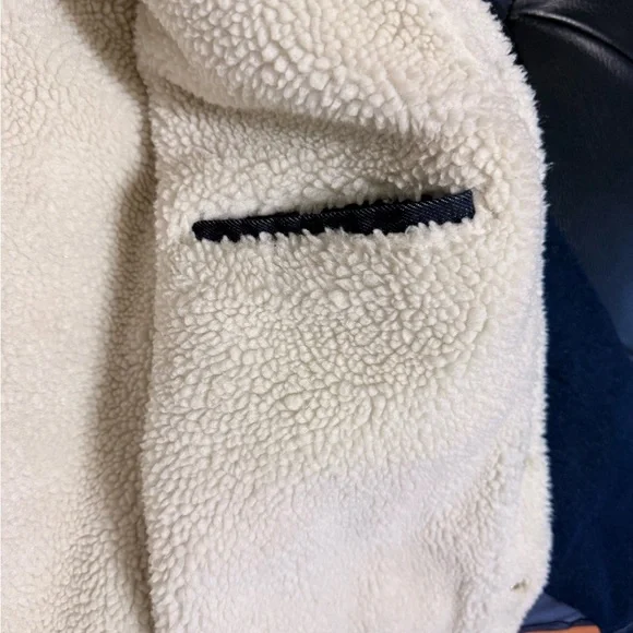 Levi's Men's Dark Blue Sherpa Jacket - Picture 2 of 10